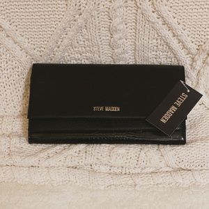 Steve Madden Clutch